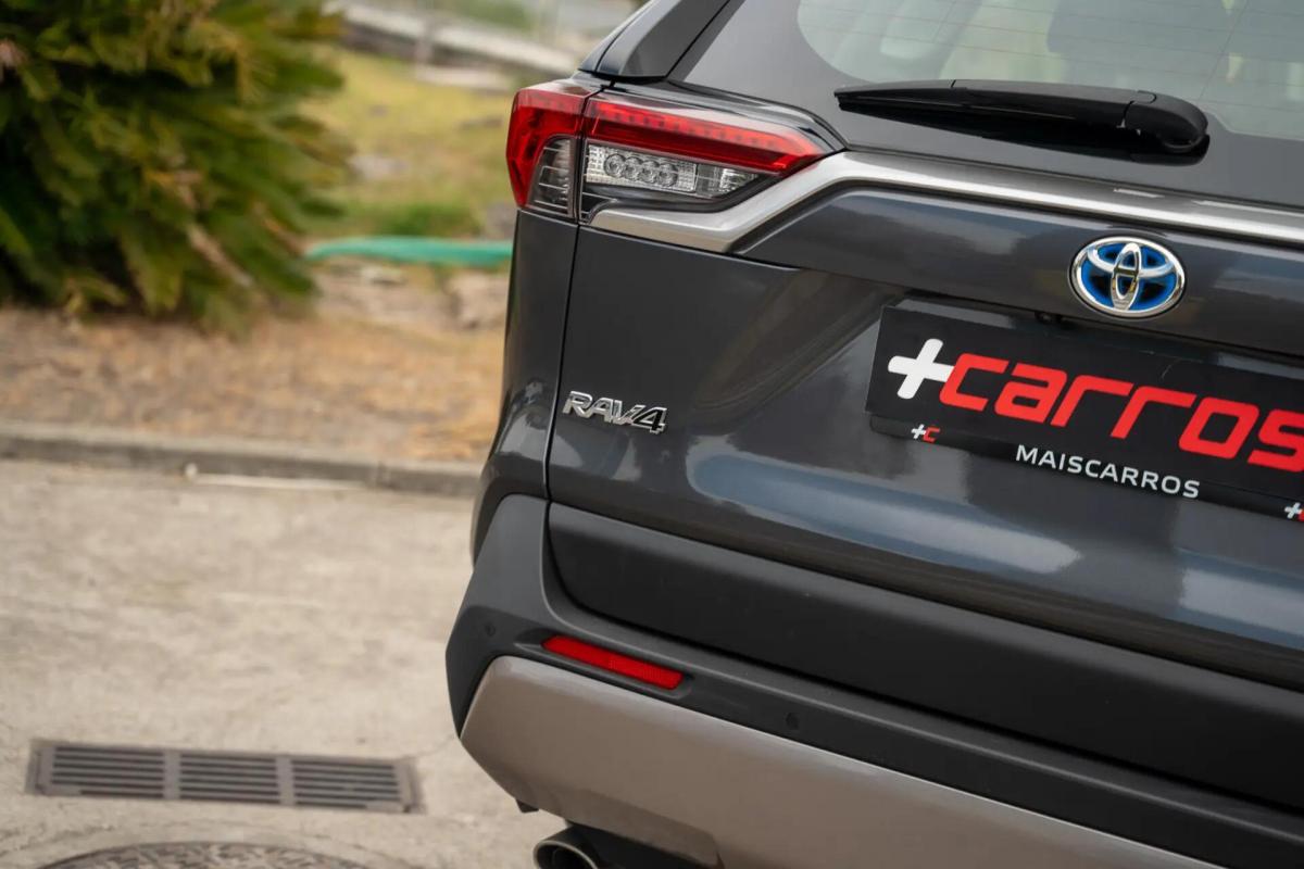 toyota-rav4-2021-hibrido-a-gasolina-2487cc