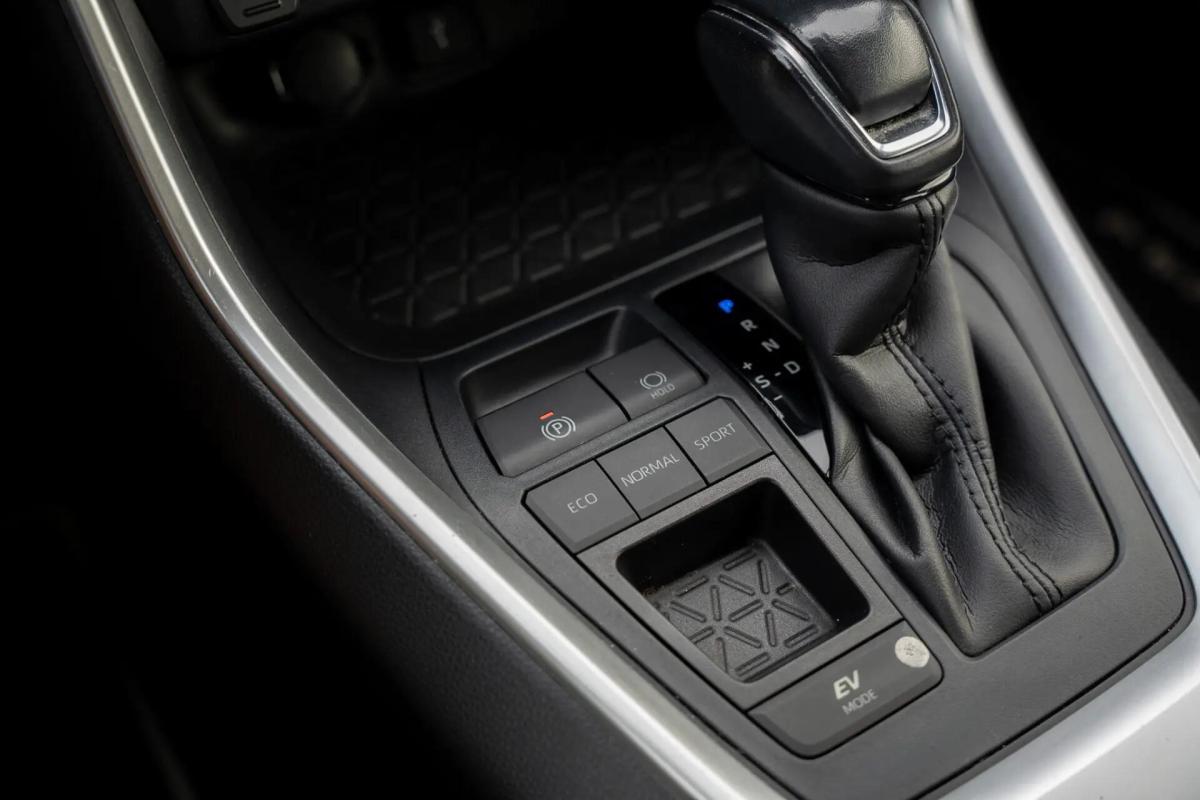 toyota-rav4-2021-hibrido-a-gasolina-2487cc