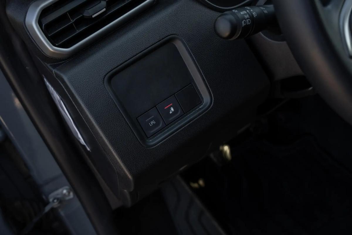 dacia-duster-2023-gpl-999cc