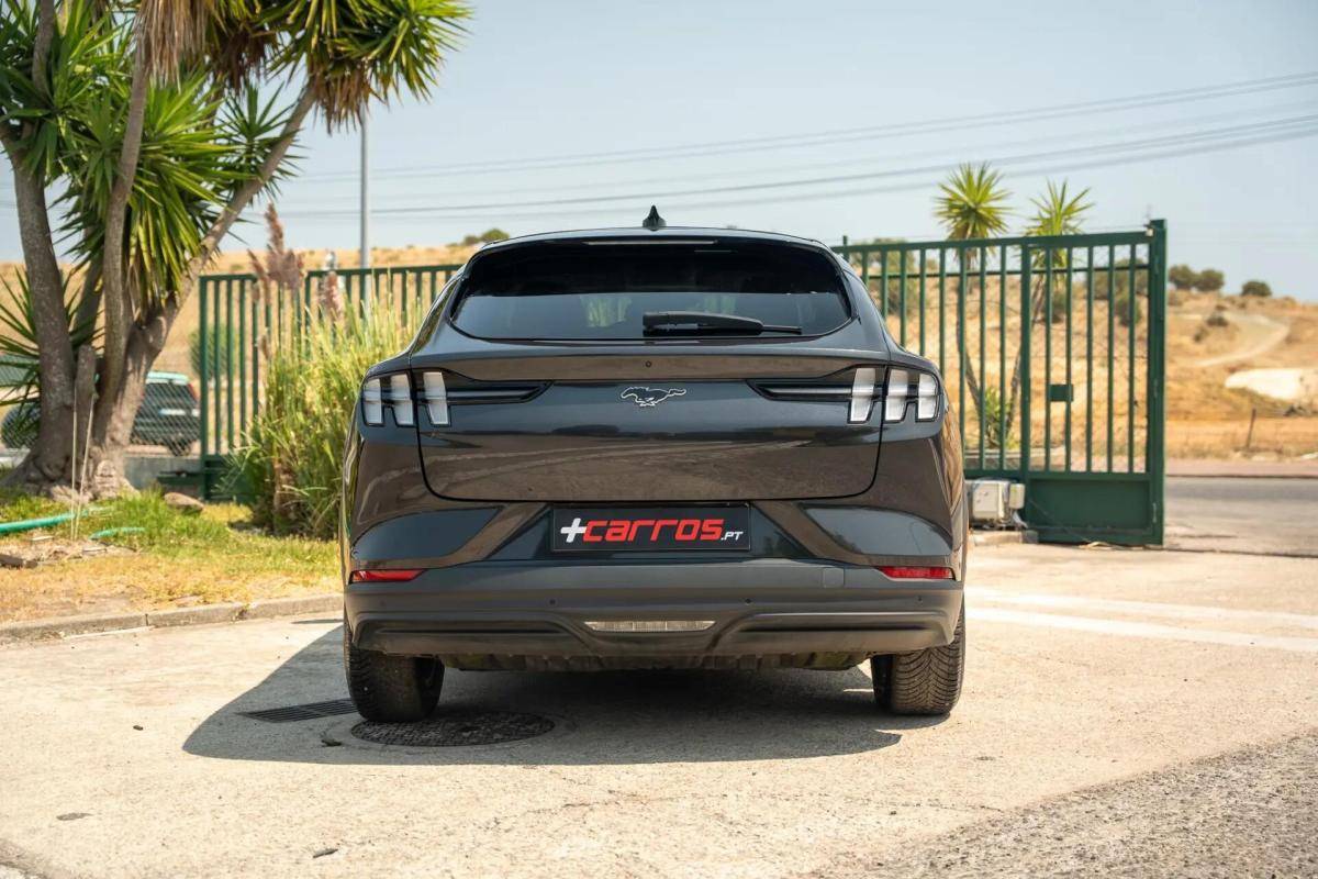 ford-mustang-mach-e-2022-eletrico-0cc