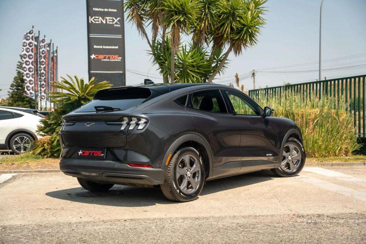 ford-mustang-mach-e-2022-eletrico-0cc