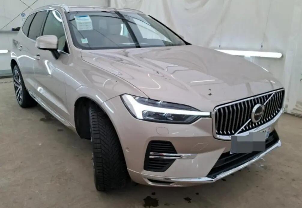 volvo-xc60-2023-hibrido-a-gasolina-1969cc