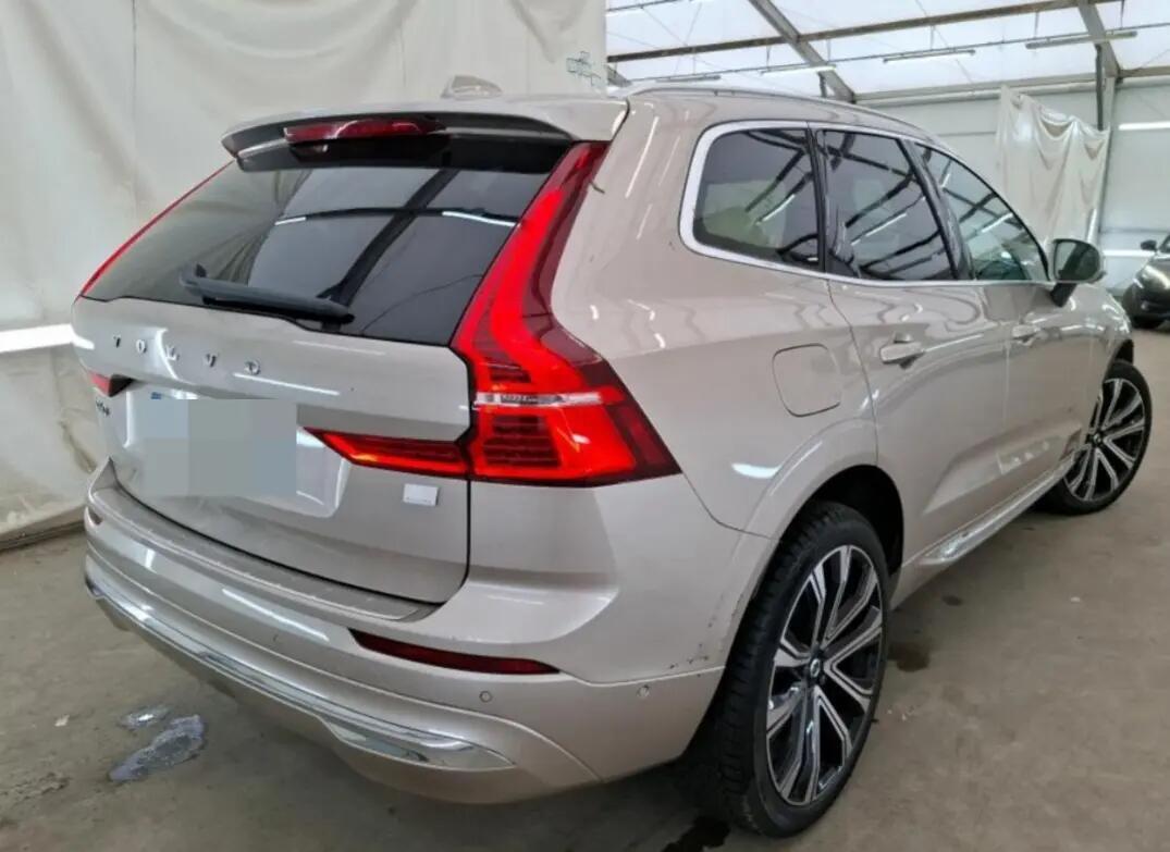 volvo-xc60-2023-hibrido-a-gasolina-1969cc