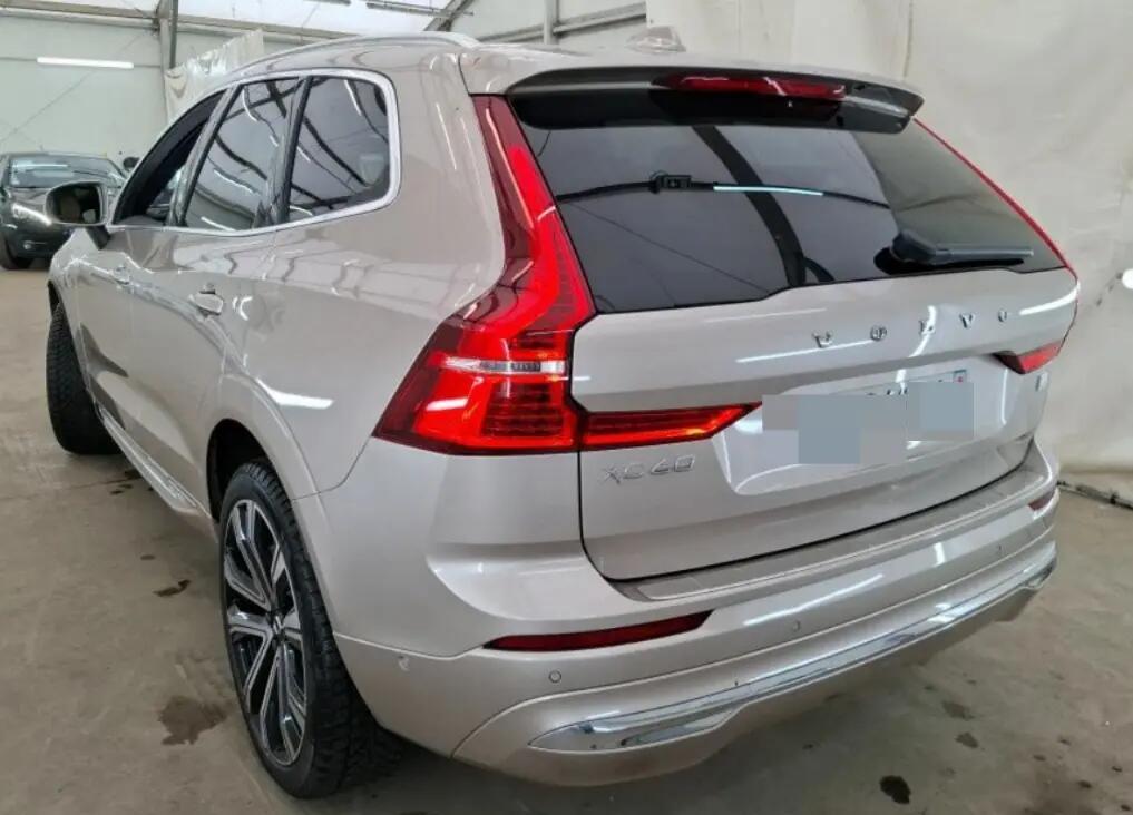 volvo-xc60-2023-hibrido-a-gasolina-1969cc