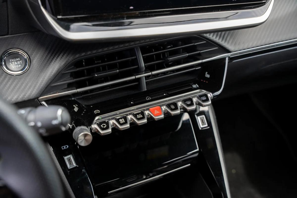 peugeot-e-2008-2023-eletrico-0cc