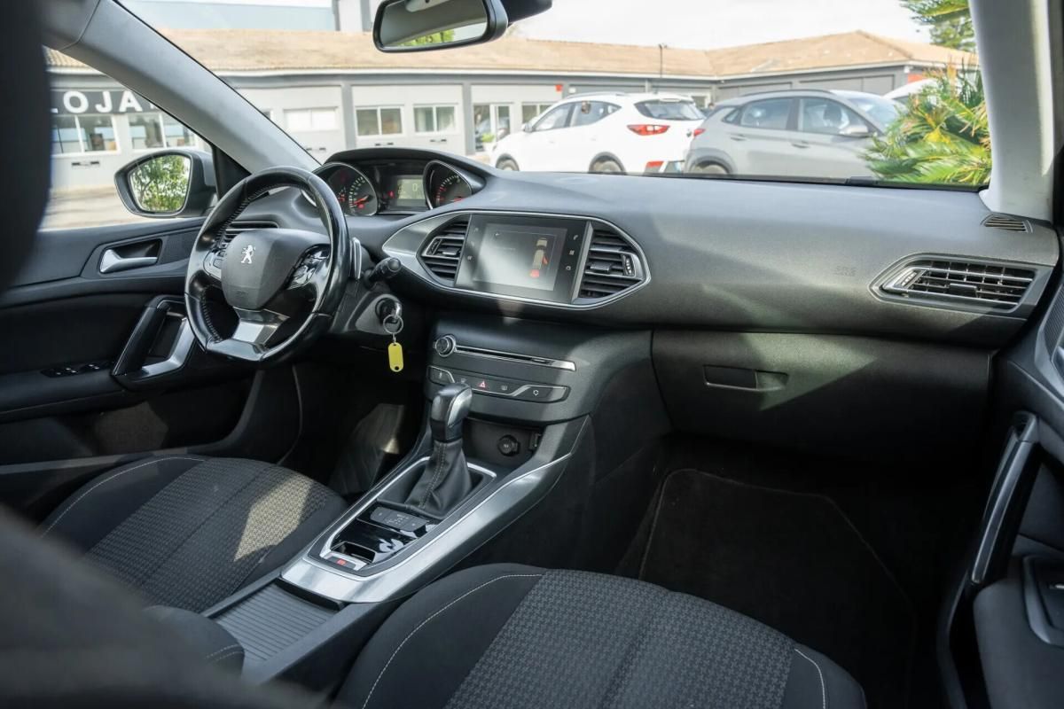 peugeot-308-sw-2019-diesel-1499cc