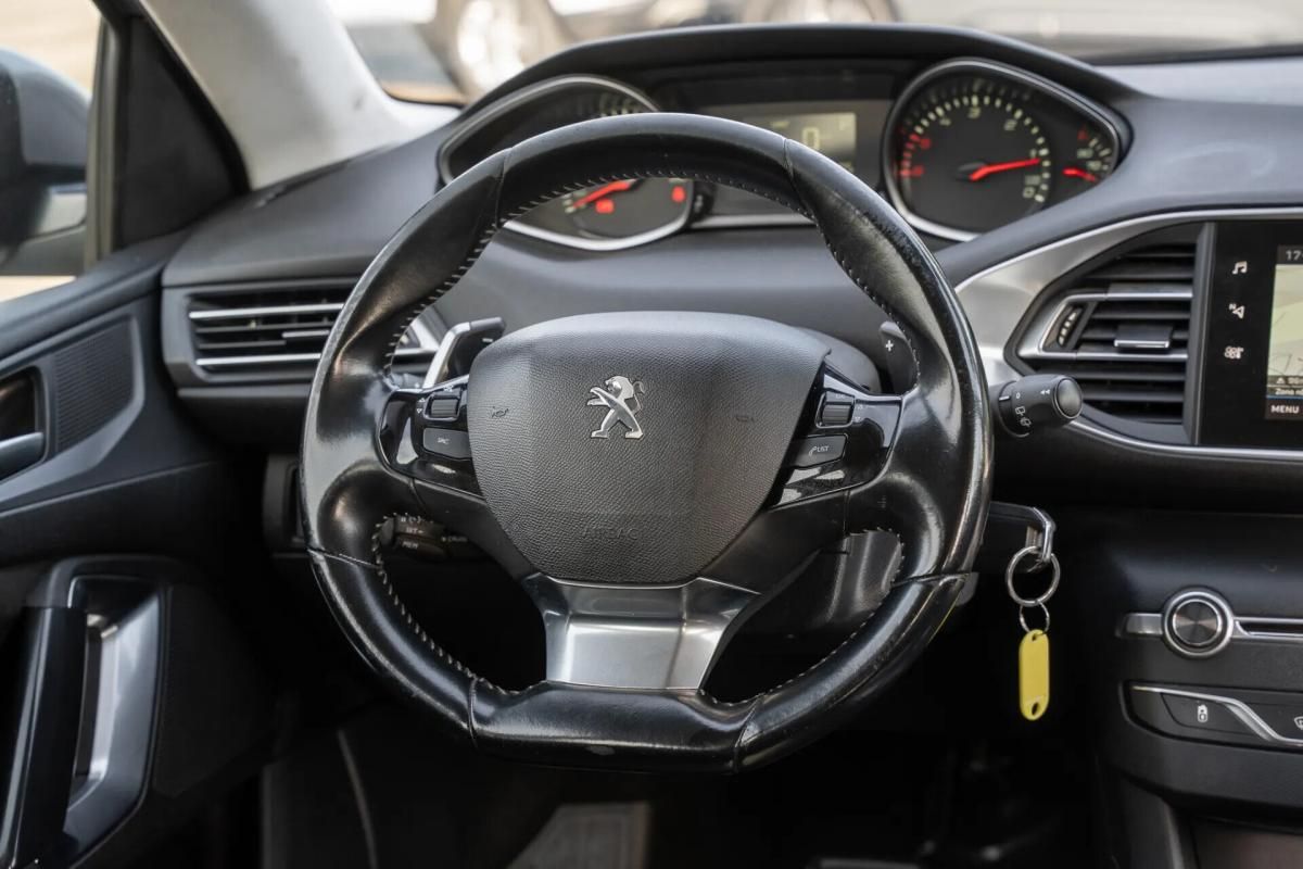 peugeot-308-sw-2019-diesel-1499cc