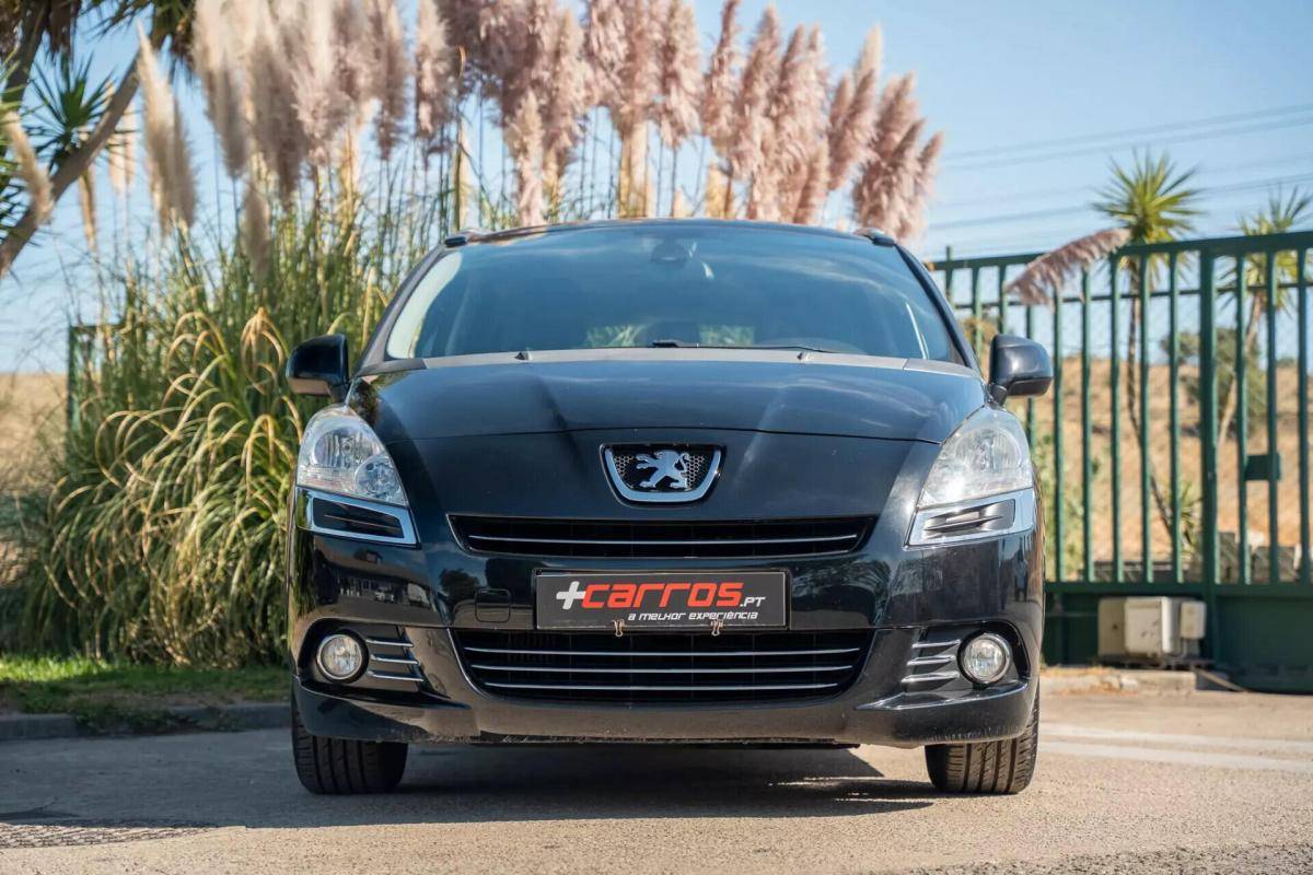 peugeot-5008-2013-diesel-1560cc
