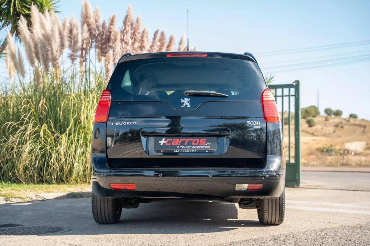peugeot-5008-2013-diesel-1560cc