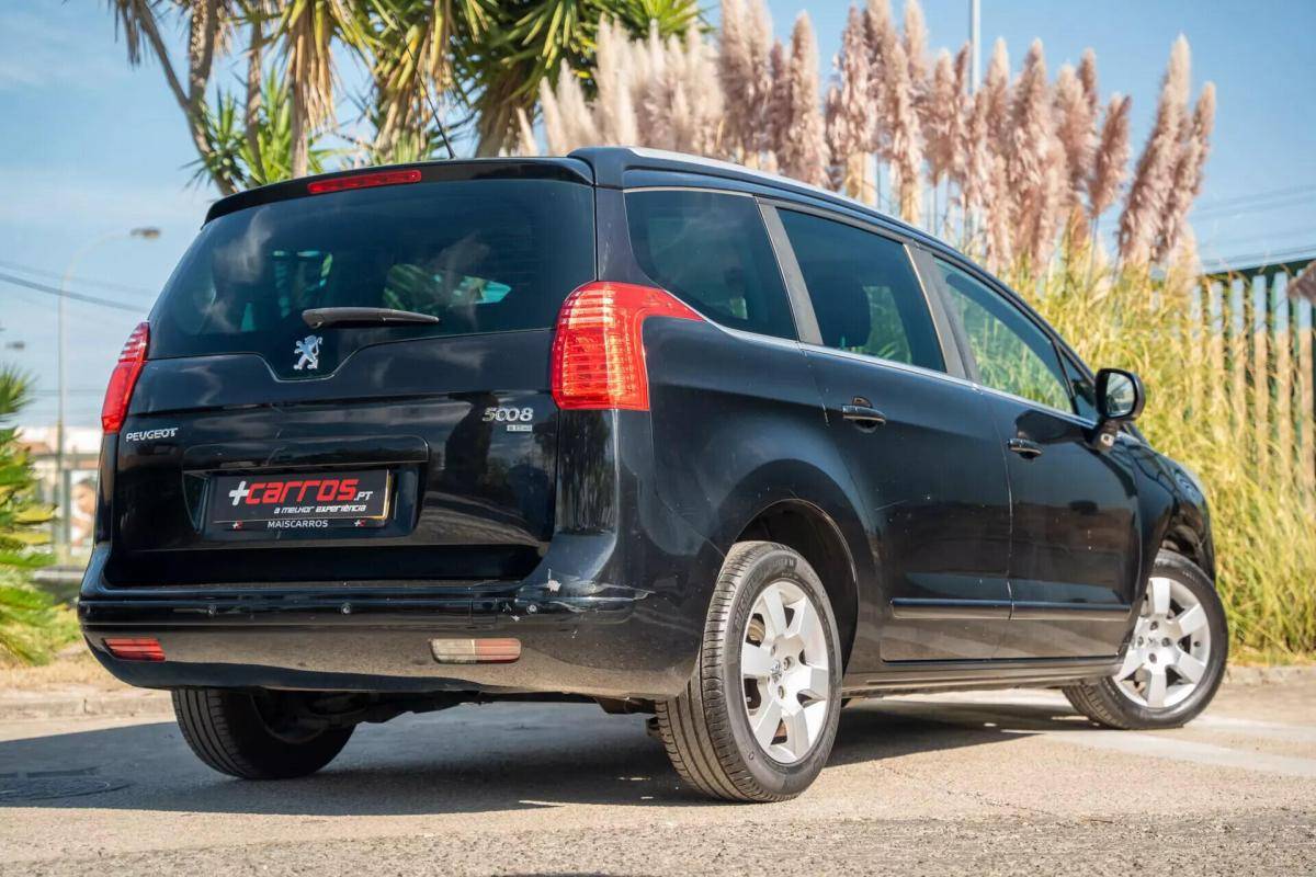 peugeot-5008-2013-diesel-1560cc