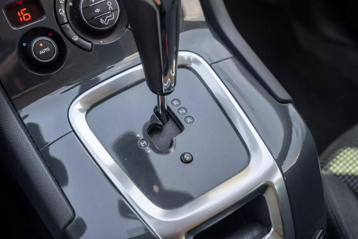 peugeot-5008-2013-diesel-1560cc