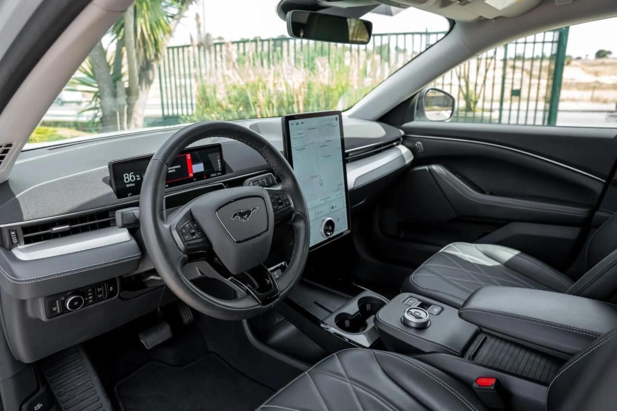 ford-mustang-mach-e-2024-eletrico-0cc