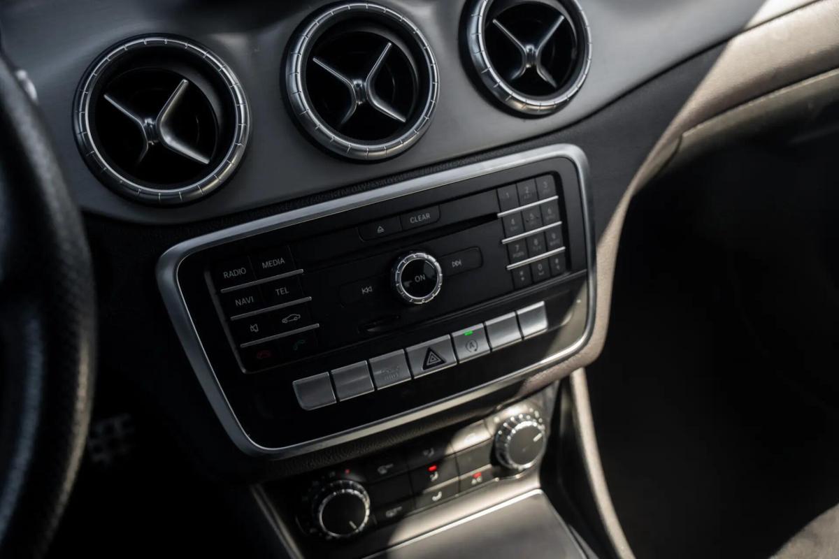 mercedes-benz-cla-200-d-2019-diesel-2143cc