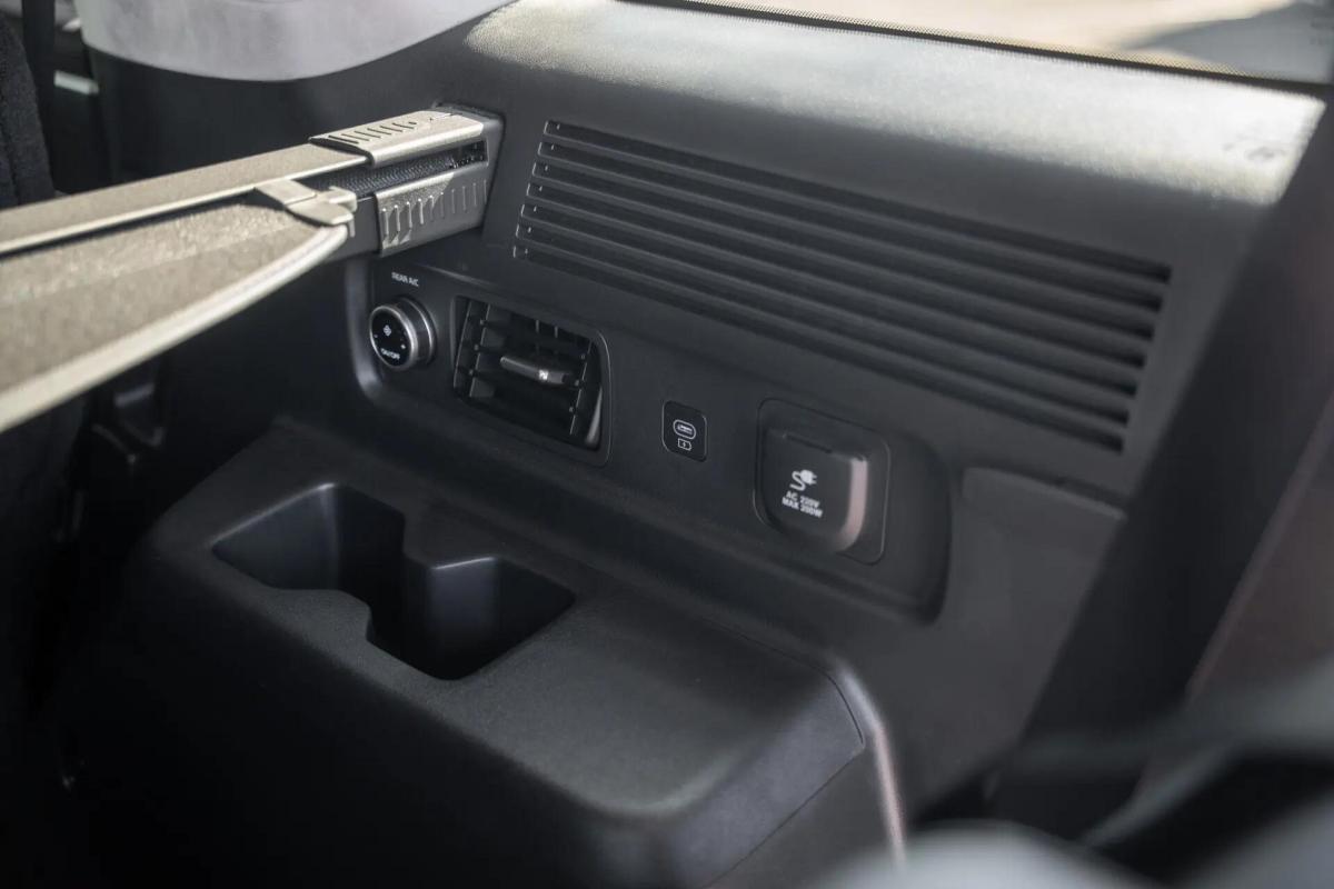 hyundai-santa-fe-2025-hibrido-a-gasolina-1598cc