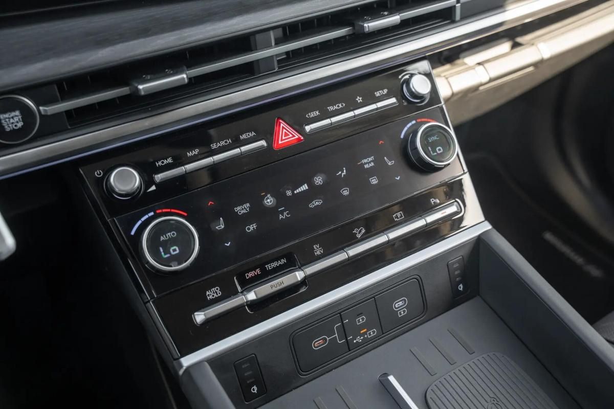 hyundai-santa-fe-2025-hibrido-a-gasolina-1598cc