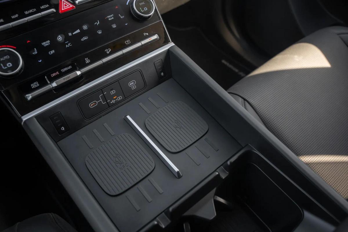hyundai-santa-fe-2025-hibrido-a-gasolina-1598cc