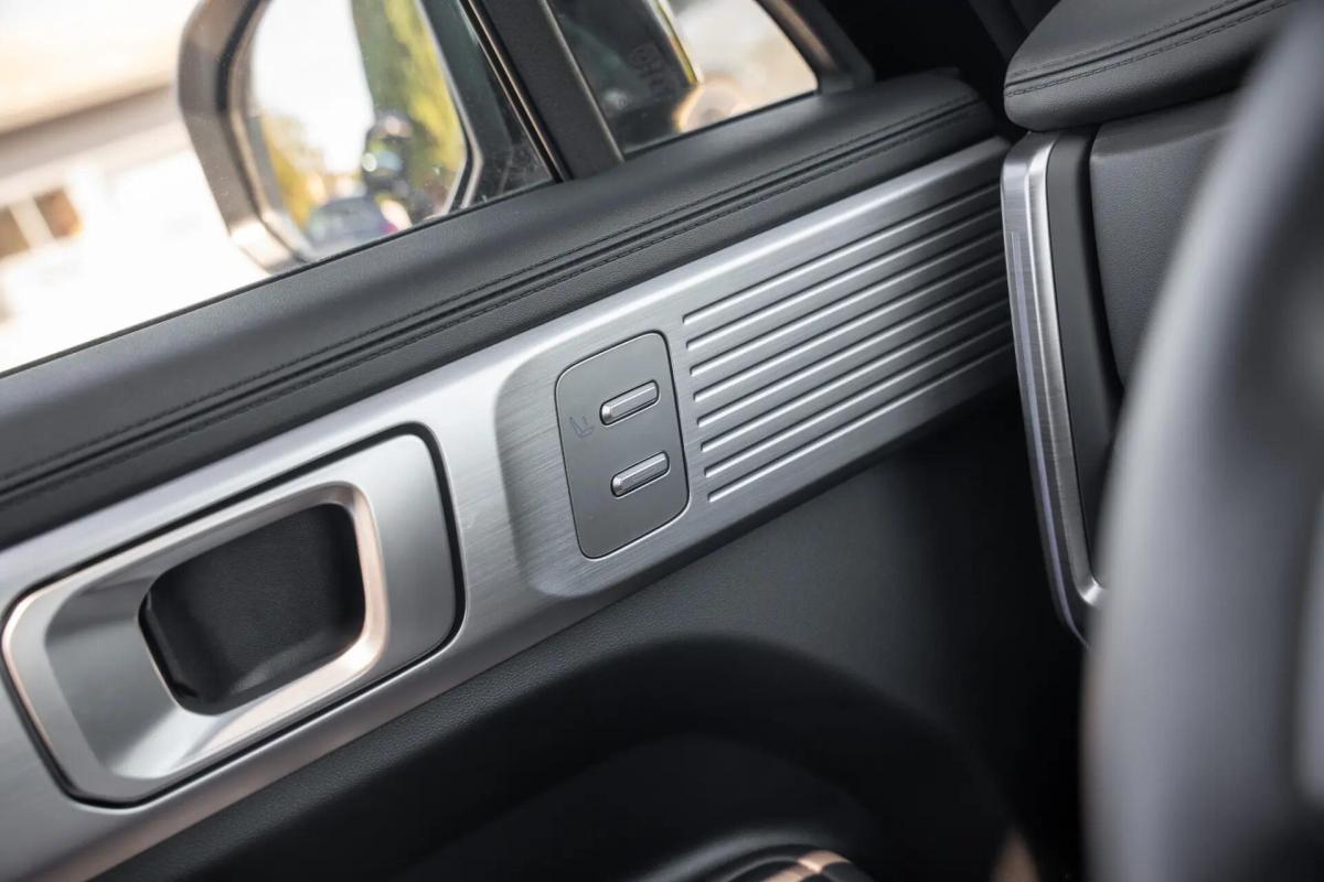 hyundai-santa-fe-2025-hibrido-a-gasolina-1598cc