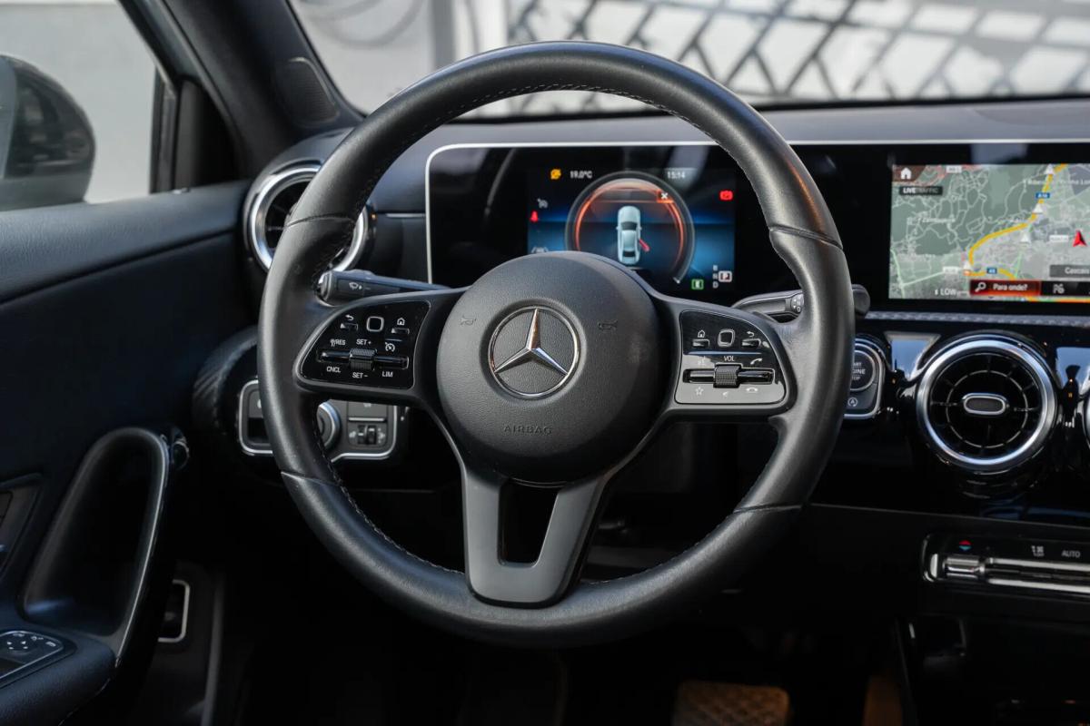 mercedes-benz-classe-a-a-180-limousine-auto-style-plus-gps-led-2020-diesel-1461cc