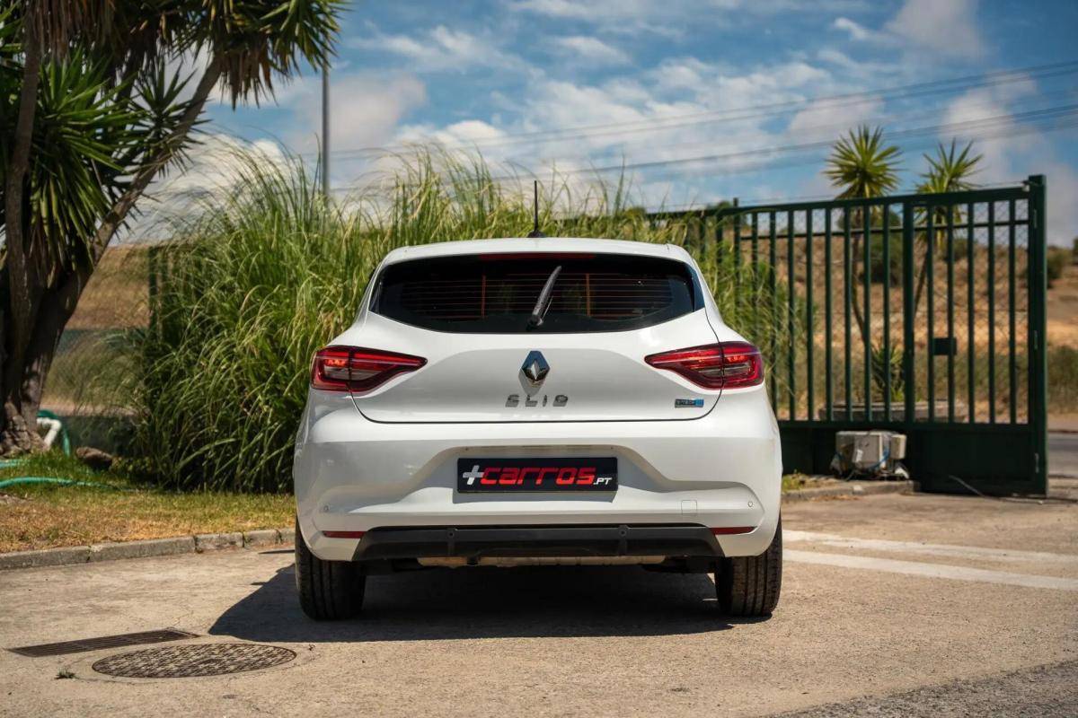 renault-clio-2022-hibrido-a-gasolina-1598cc