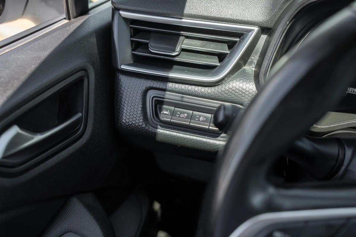 renault-clio-2022-hibrido-a-gasolina-1598cc
