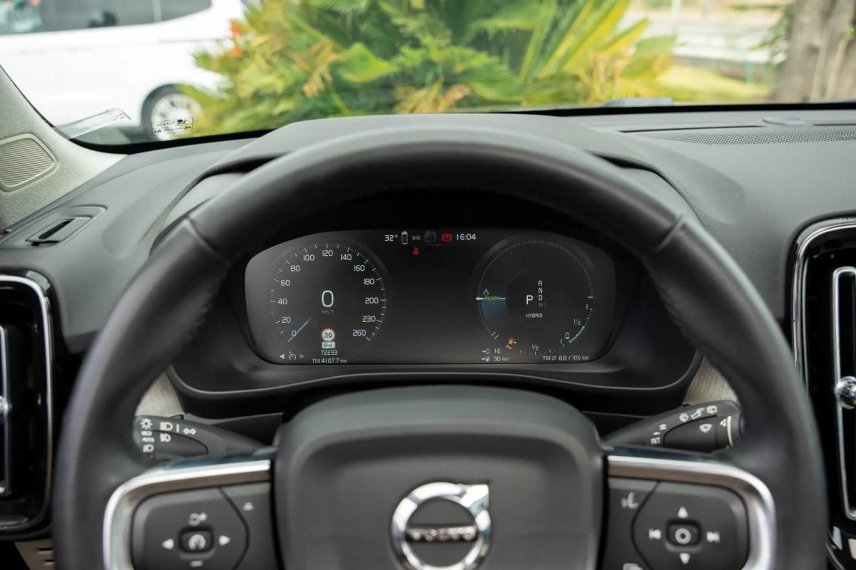 volvo-xc40-2021-hibrido-a-gasolina-1477cc