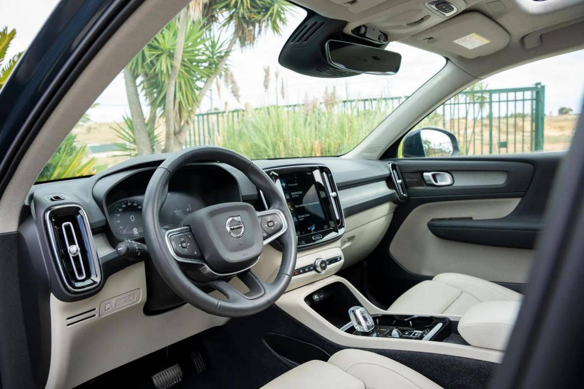 volvo-xc40-2021-hibrido-a-gasolina-1477cc