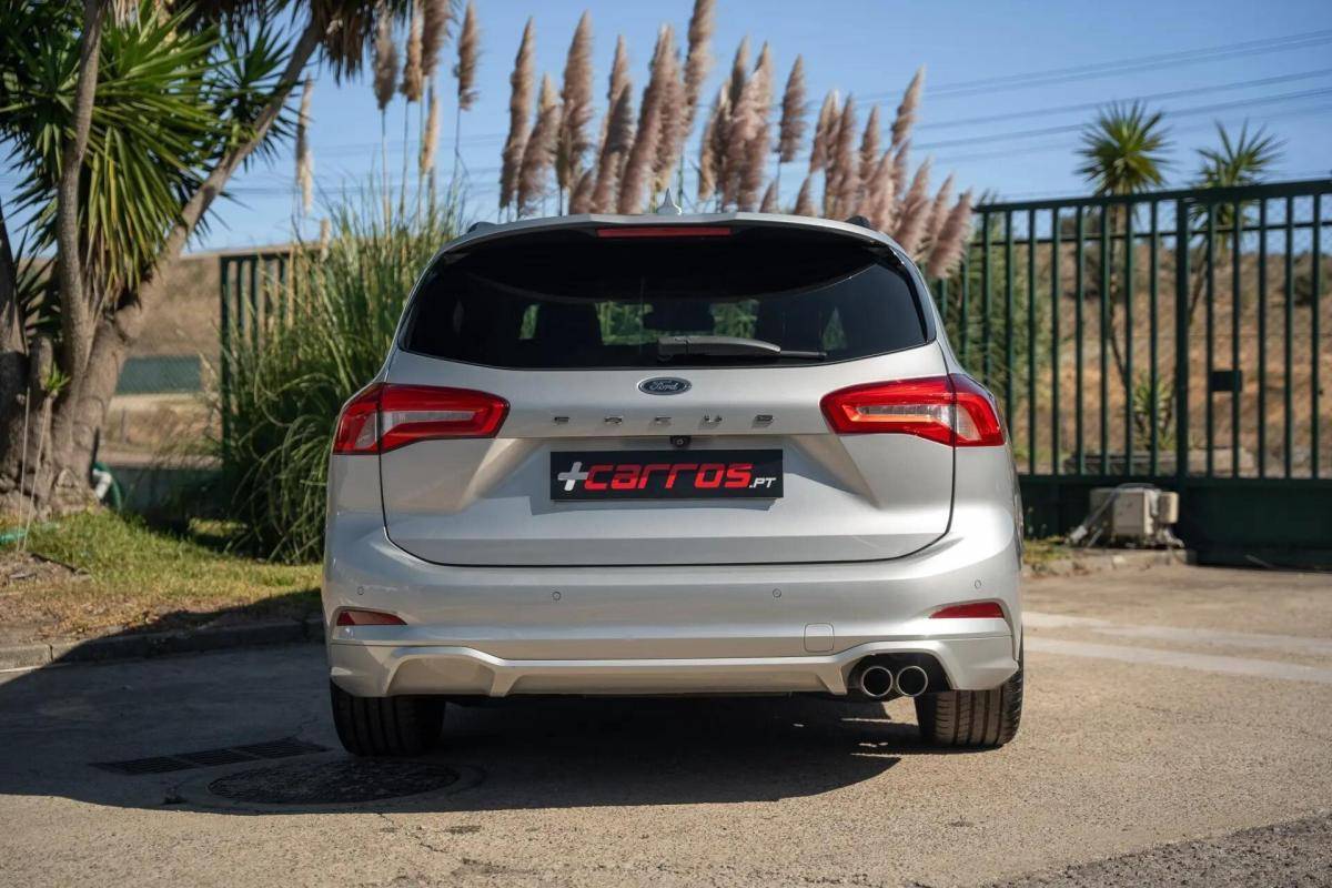 ford-focus-sw-2021-diesel-1499cc