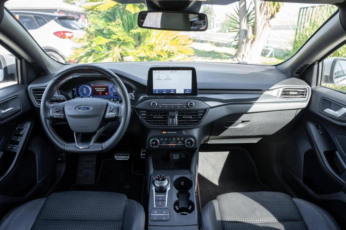 ford-focus-sw-2021-diesel-1499cc