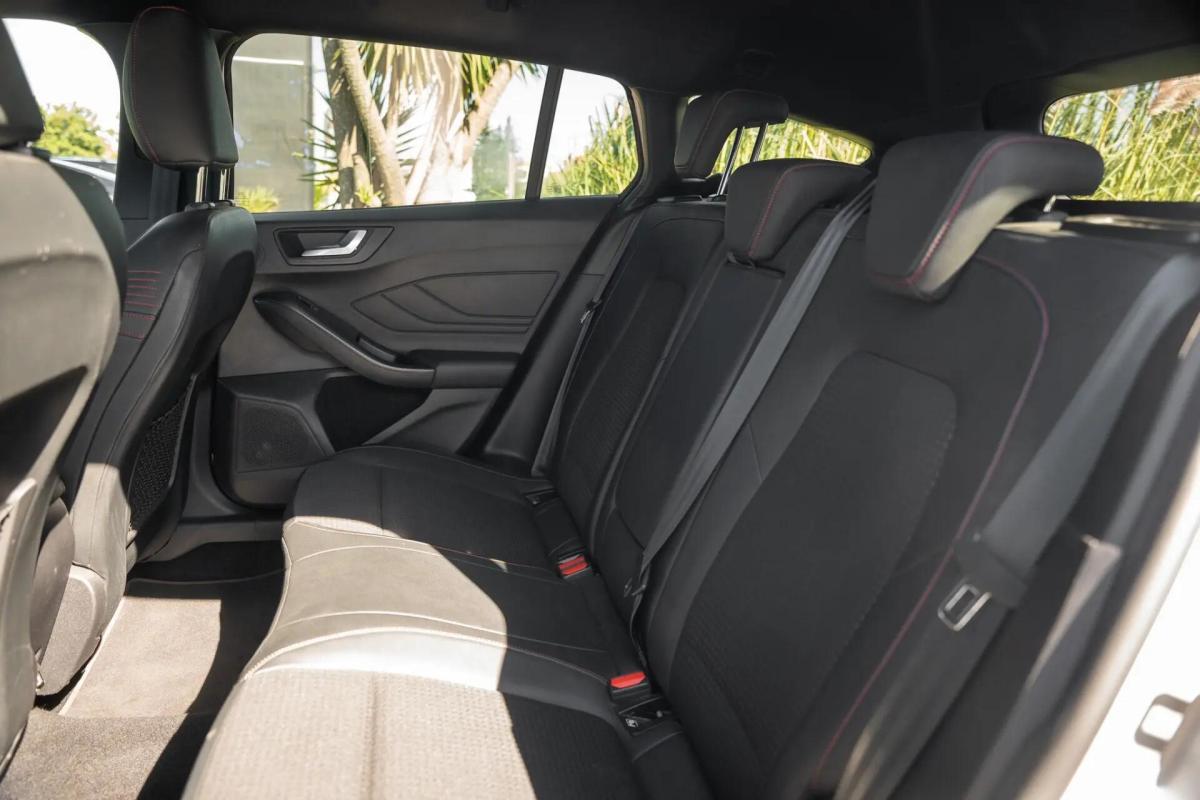 ford-focus-sw-2021-diesel-1499cc