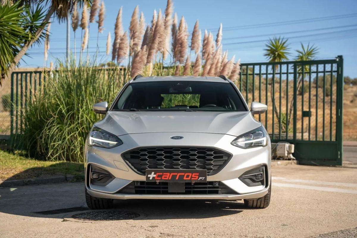 ford-focus-sw-2021-diesel-1499cc