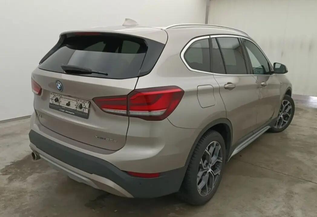 bmw-x1-xdrive25e-2022-hibrido-a-gasolina-1499cc