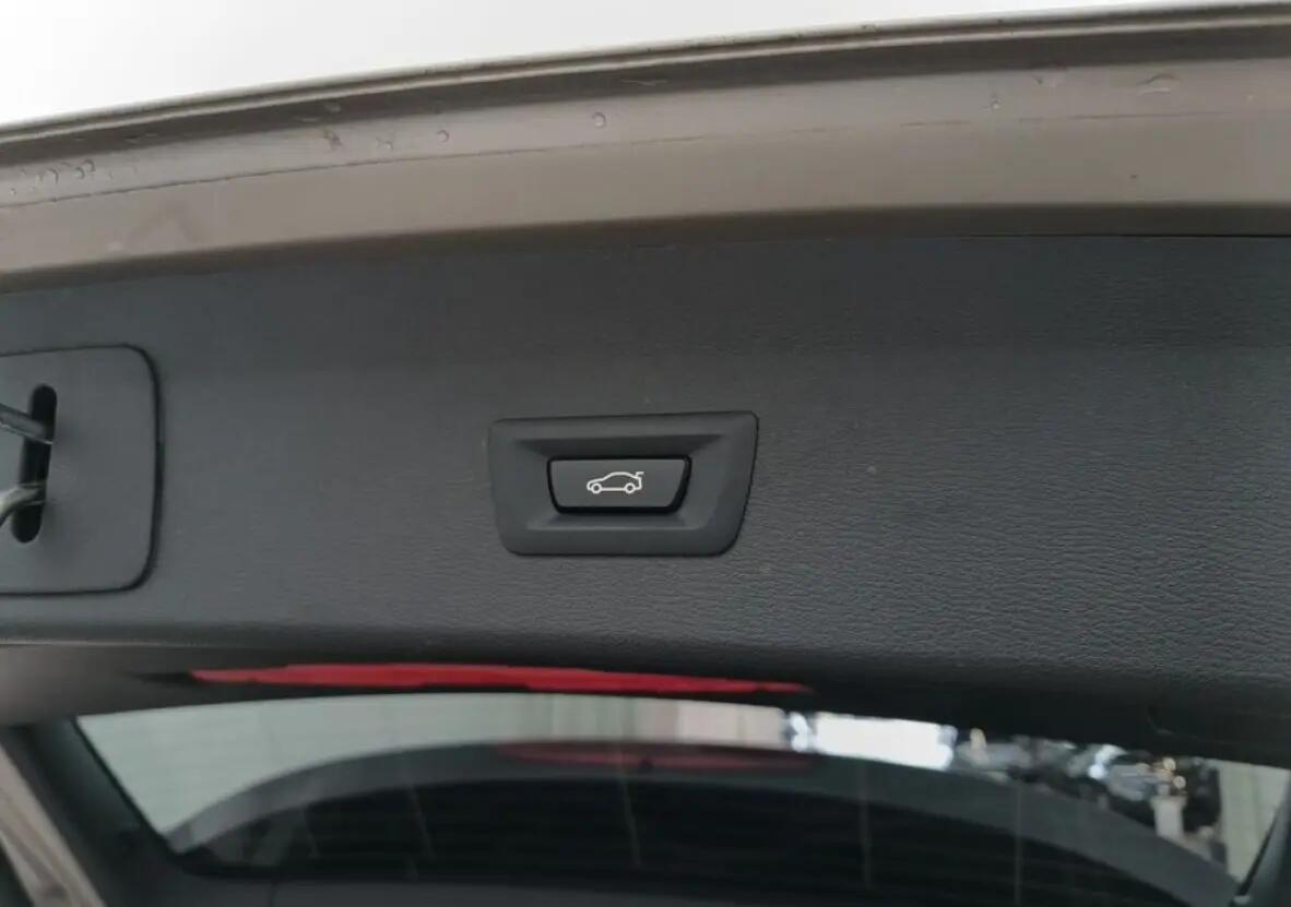 bmw-x1-xdrive25e-2022-hibrido-a-gasolina-1499cc
