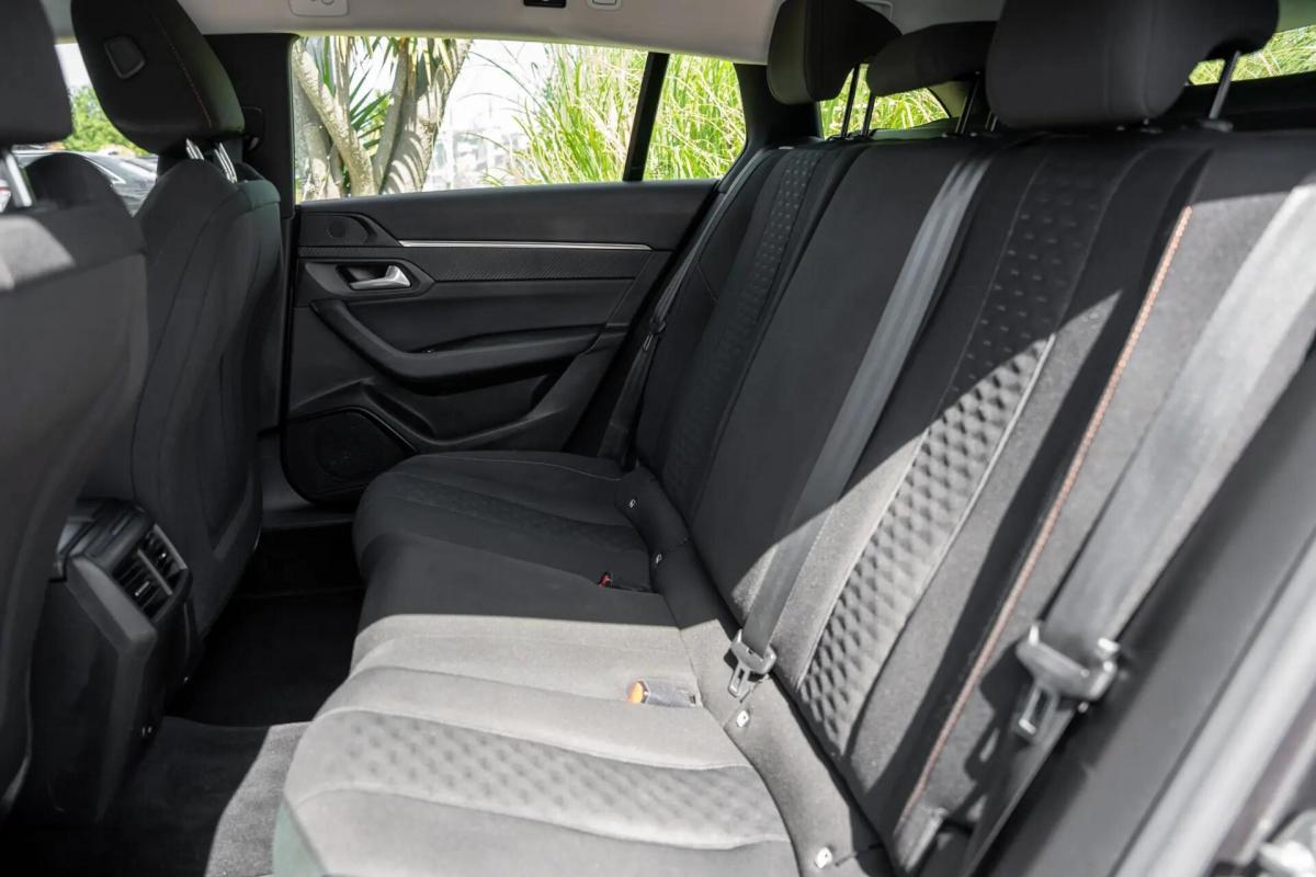 peugeot-508-sw-2023-diesel-1499cc