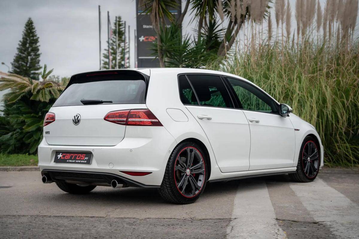 volkswagen-golf-2014-gasolina-1984cc