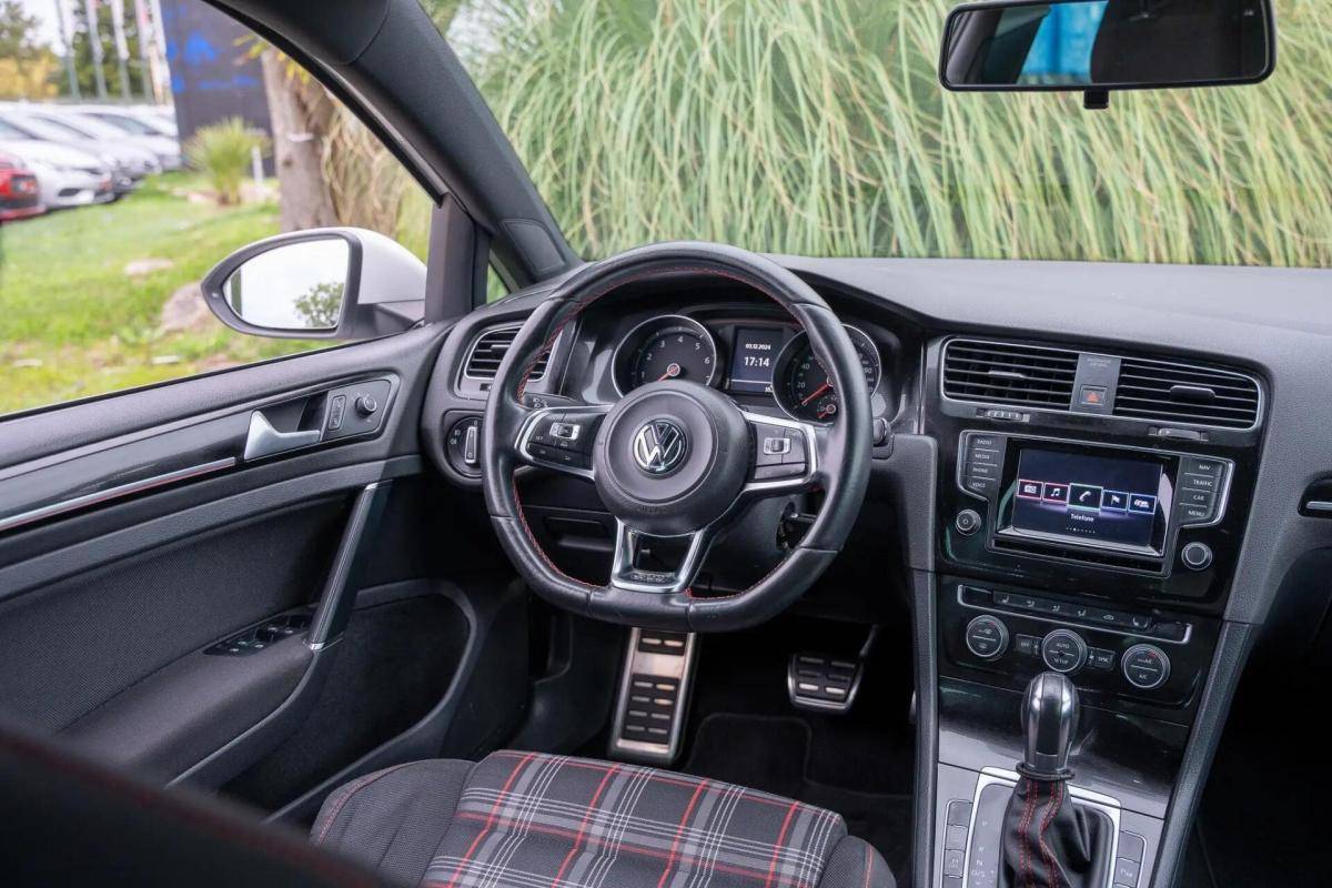 volkswagen-golf-2014-gasolina-1984cc
