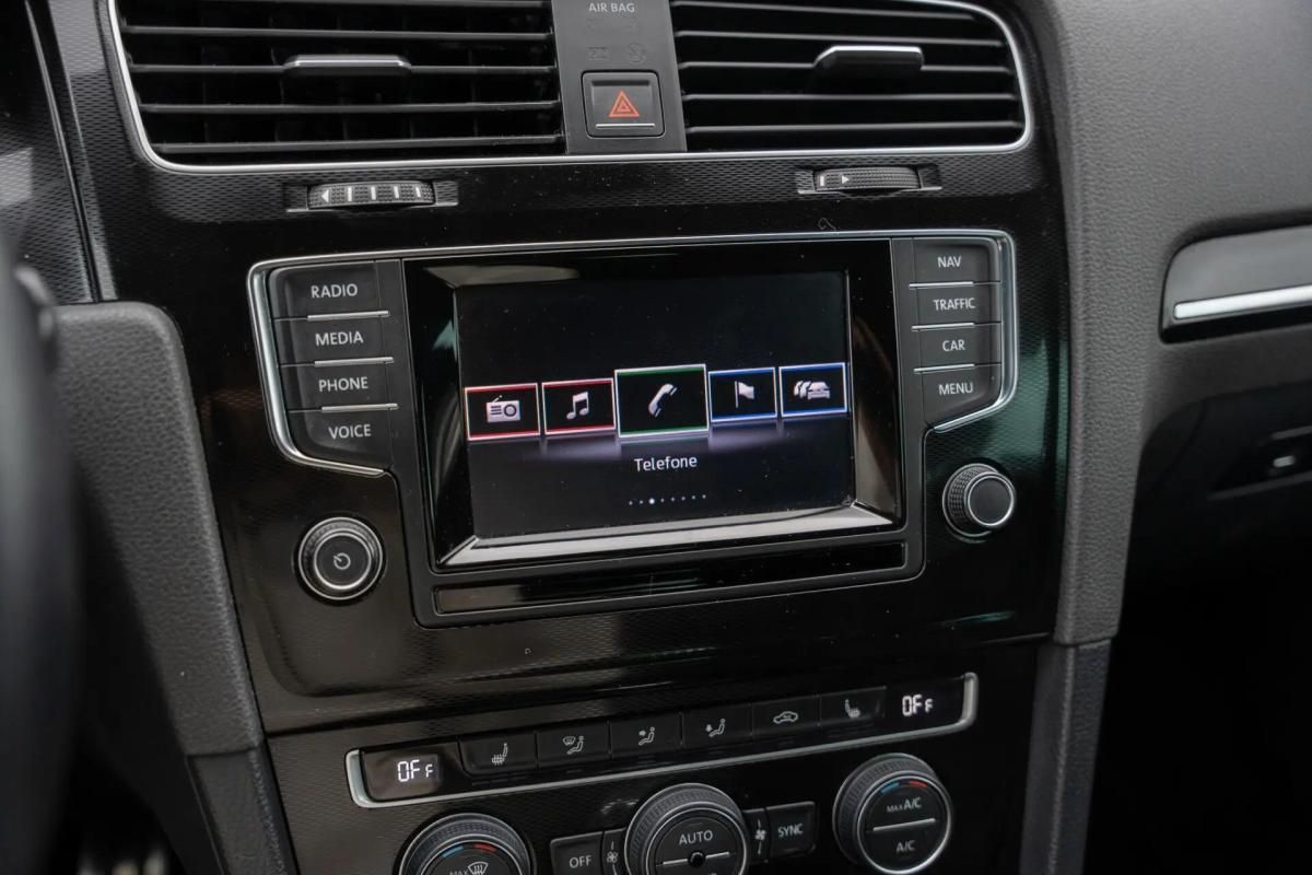 volkswagen-golf-2014-gasolina-1984cc