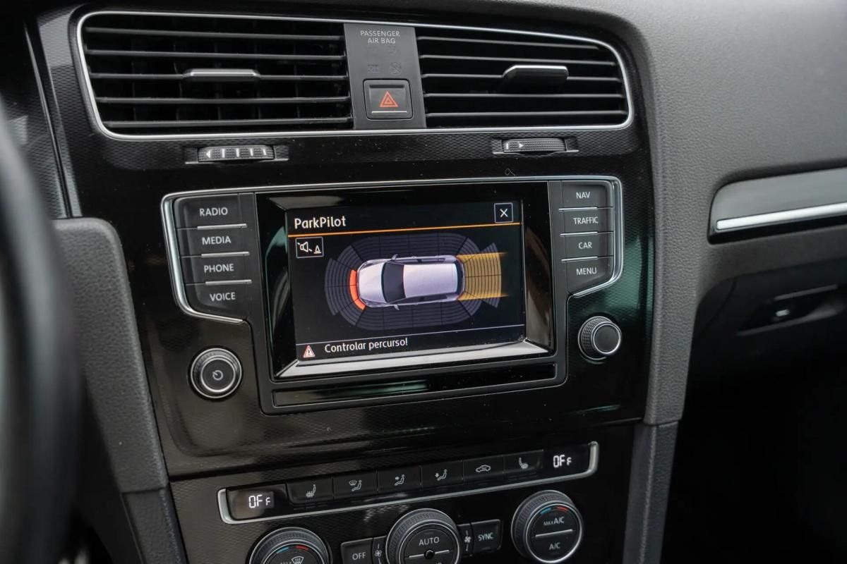volkswagen-golf-2014-gasolina-1984cc