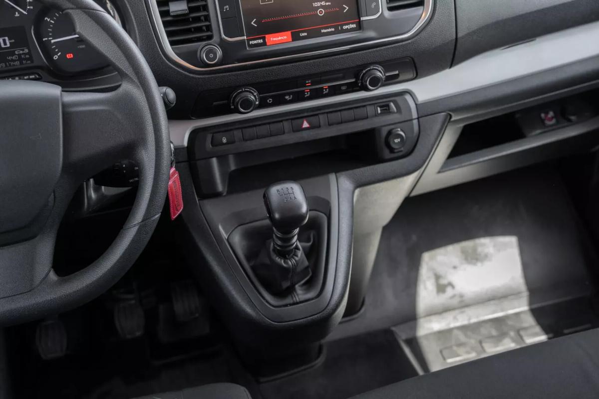 citroen-spacetourer-2023-diesel-1499cc