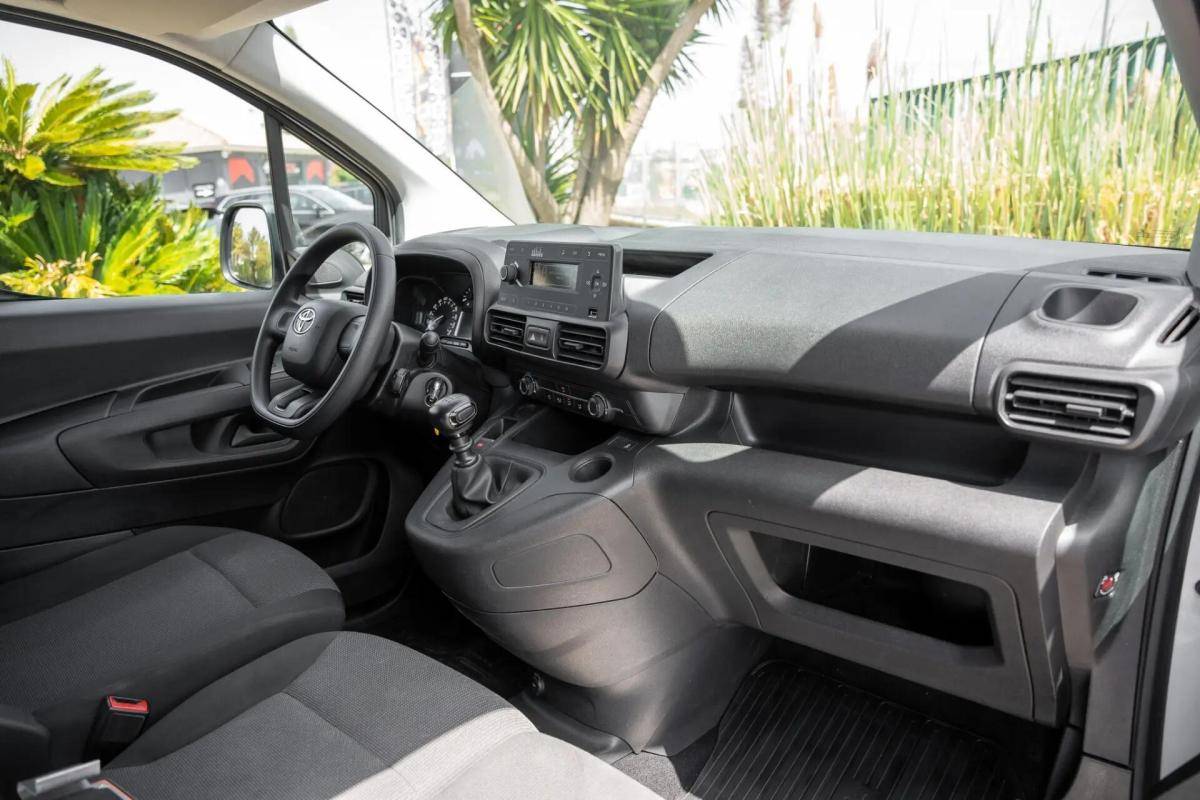 toyota-proace-2022-diesel-1499cc