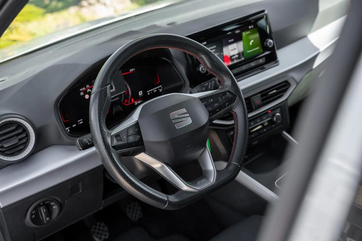 seat-arona-2024-gasolina-999cc