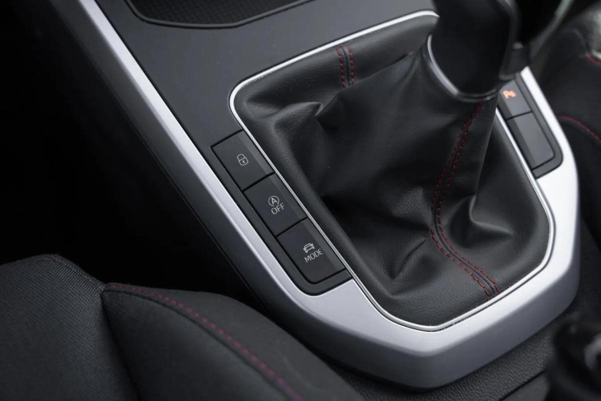 seat-arona-2024-gasolina-999cc