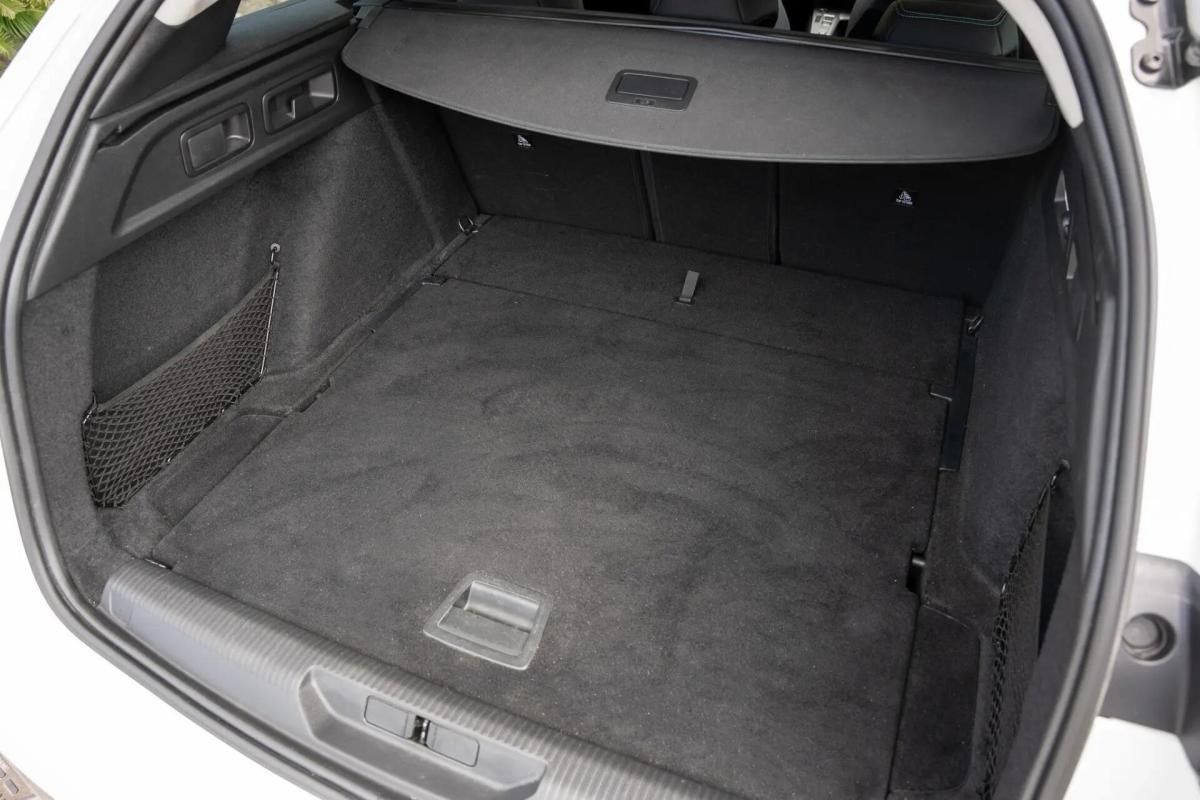 peugeot-308-sw-2023-diesel-1499cc