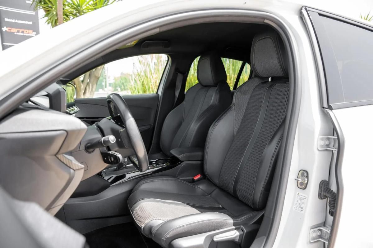 peugeot-208-2022-diesel-1499cc