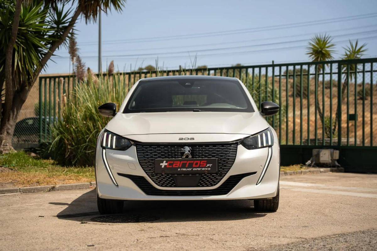 peugeot-208-2022-diesel-1499cc