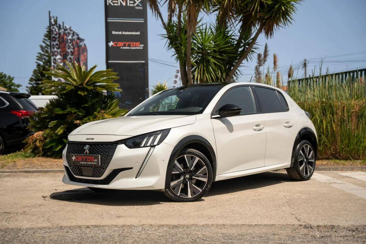 peugeot-208-2022-diesel-1499cc