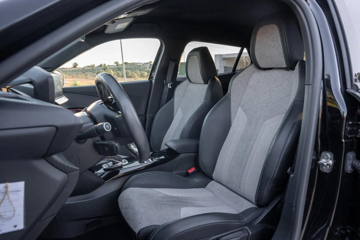 peugeot-e-2008-2021-eletrico-0cc