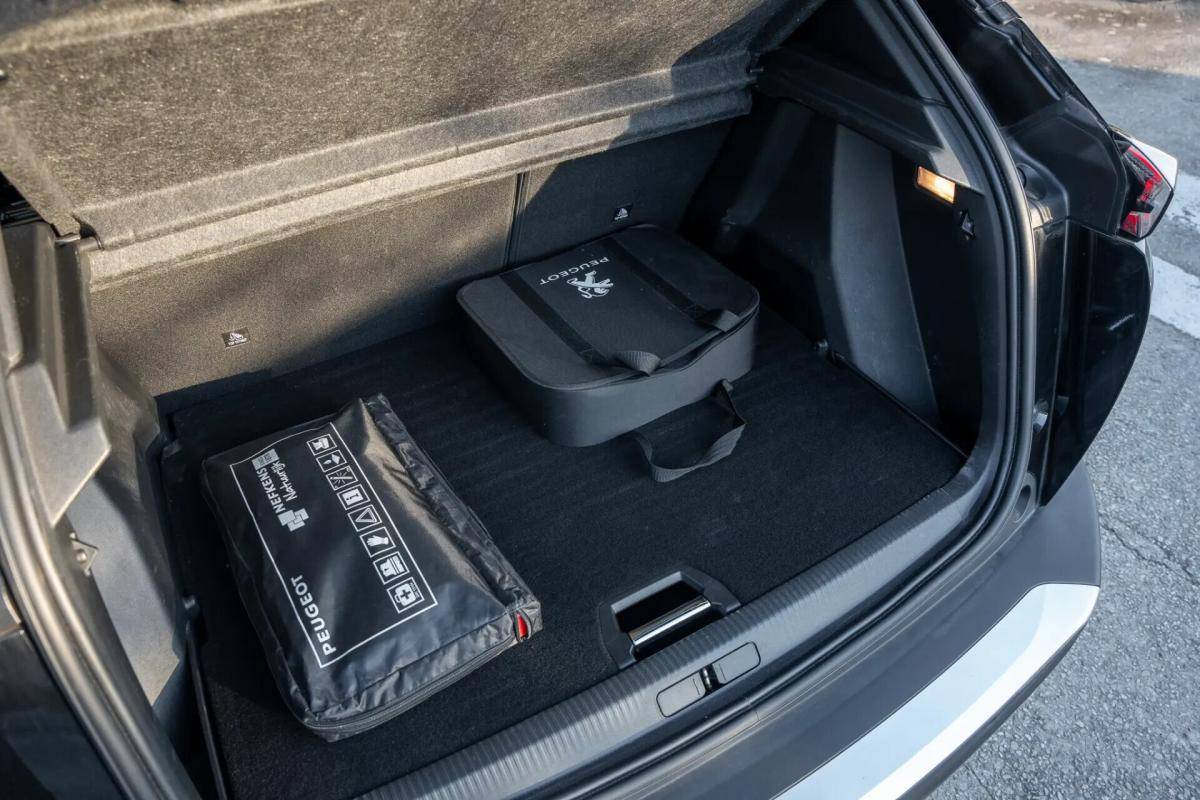peugeot-e-2008-2021-eletrico-0cc