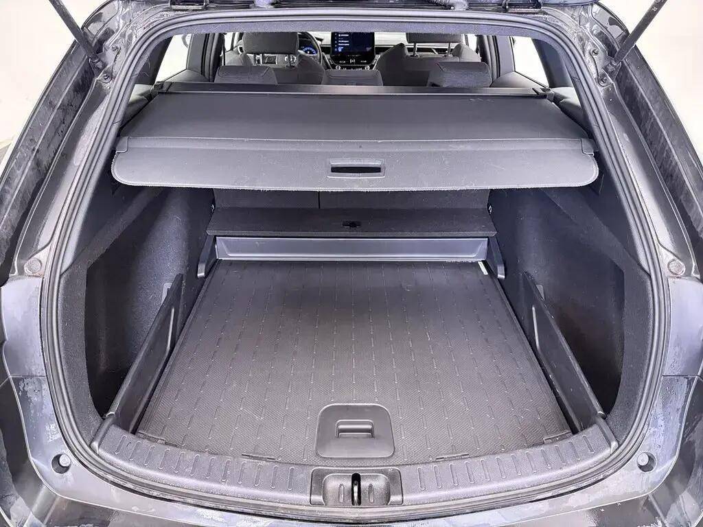toyota-corolla-2023-hibrido-a-gasolina-1798cc