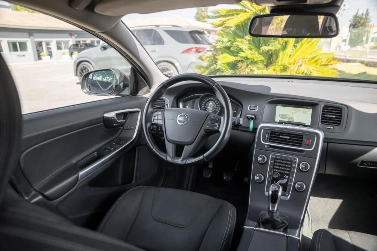 volvo-v60-2016-diesel-1969cc