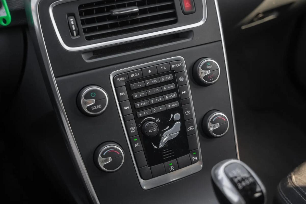 volvo-v60-2016-diesel-1969cc